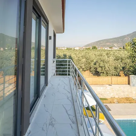 Ξενοδοχείο Parla 4*