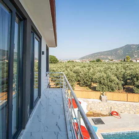 Ξενοδοχείο Parla 4*