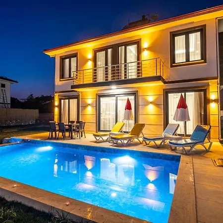 Parla 4* Φετιγιέ